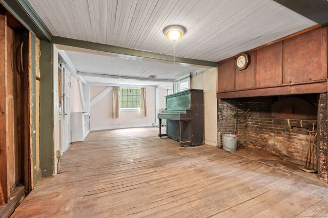 3 Indian Hill Avenue, Portland, CT 06480