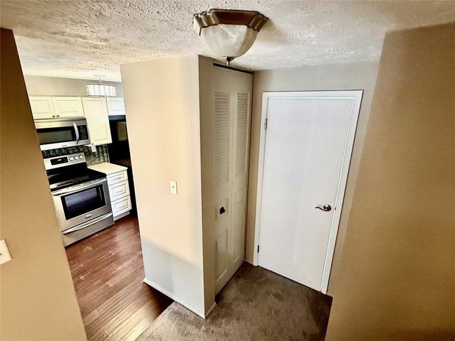 115 Saxonwald Ln, Castle Shannon, PA 15234