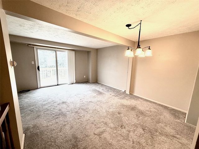 115 Saxonwald Ln, Castle Shannon, PA 15234