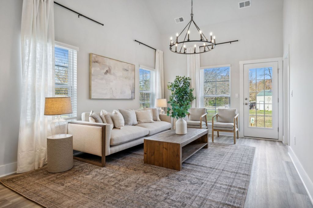 533 Tulip Springs Ct, Hermitage, TN 37076