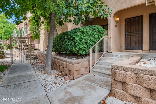 5750 N Camino Esplendora Apt 116, Tucson, AZ 85718