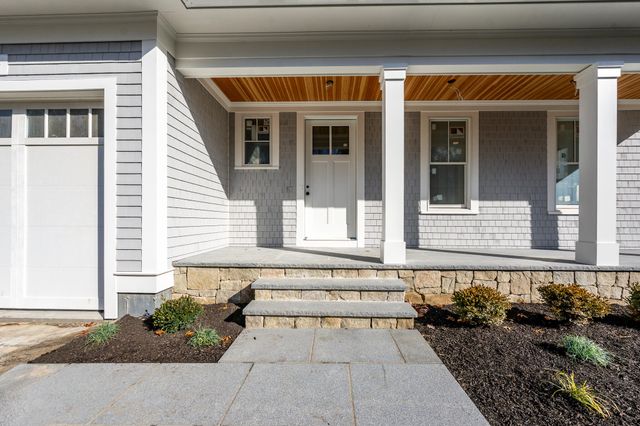 21 Manor Drive, East Sandwich, MA 02537