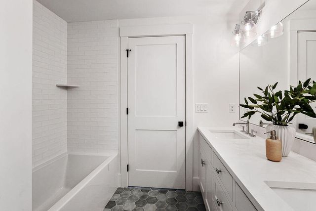 21 Manor Drive, East Sandwich, MA 02537