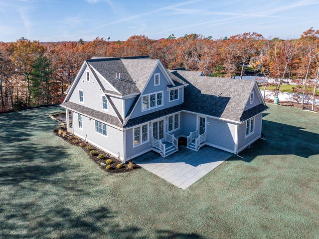 21 Manor Drive, East Sandwich, MA 02537