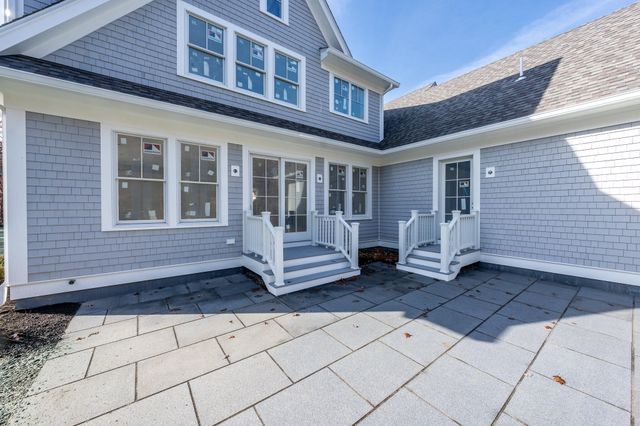 21 Manor Drive, East Sandwich, MA 02537