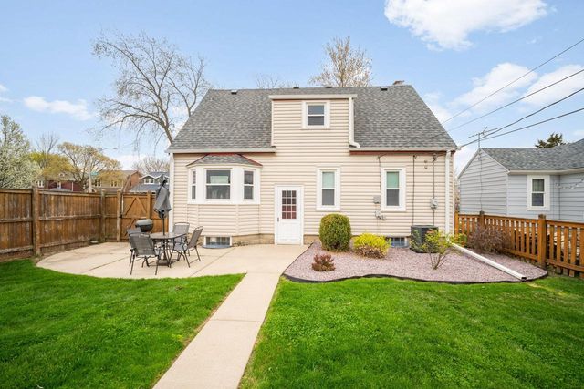 800 Menomonee AVENUE, South Milwaukee, WI 53172