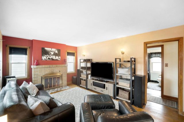 800 Menomonee AVENUE, South Milwaukee, WI 53172