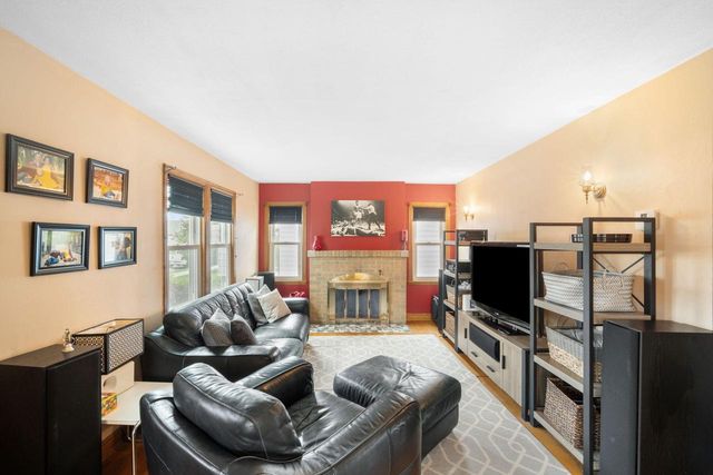 800 Menomonee AVENUE, South Milwaukee, WI 53172