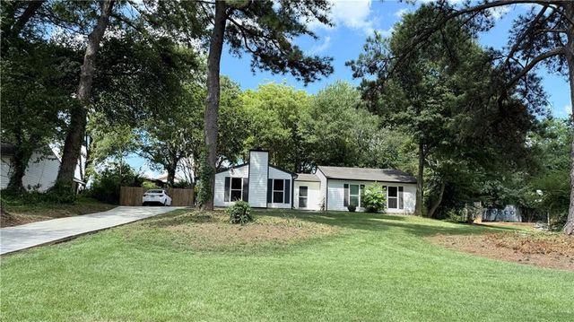 980 Hilltop Court, Lawrenceville, GA 30045