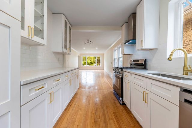 9606 S Morgan Street, Chicago, IL 60643