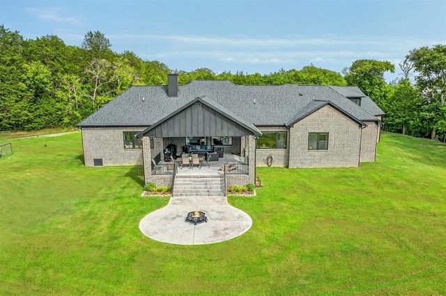 1276 Trice Rd, Lebanon, TN 37087