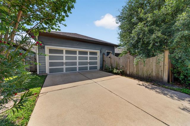 16835 Amelia Island Drive, Cypress, TX 77433