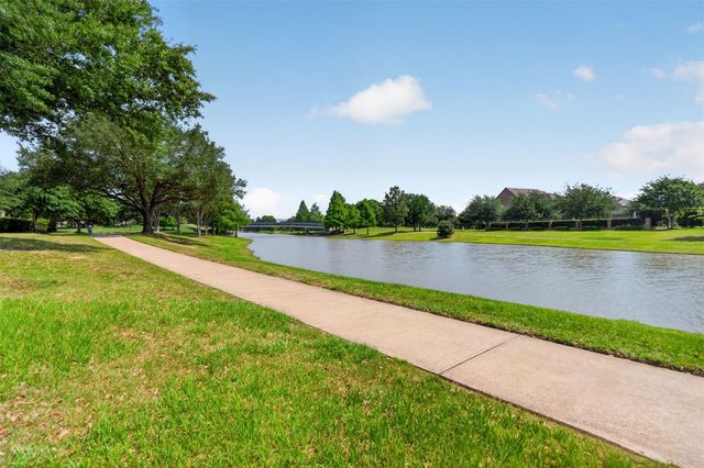 16835 Amelia Island Drive, Cypress, TX 77433