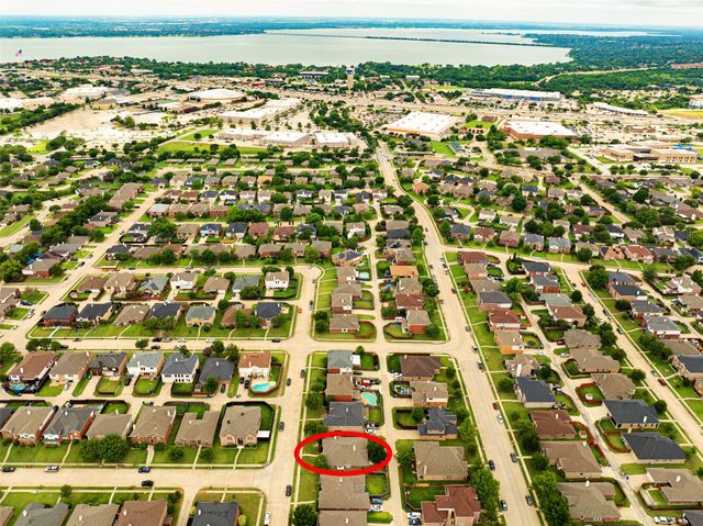112 Brookshore Drive, Rockwall, TX 75032