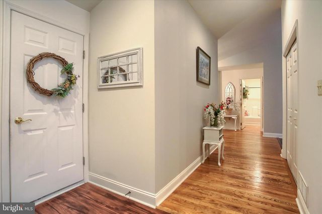 387 SCHAFFNER DR, Harrisburg, PA 17112