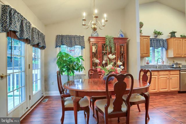 387 SCHAFFNER DR, Harrisburg, PA 17112
