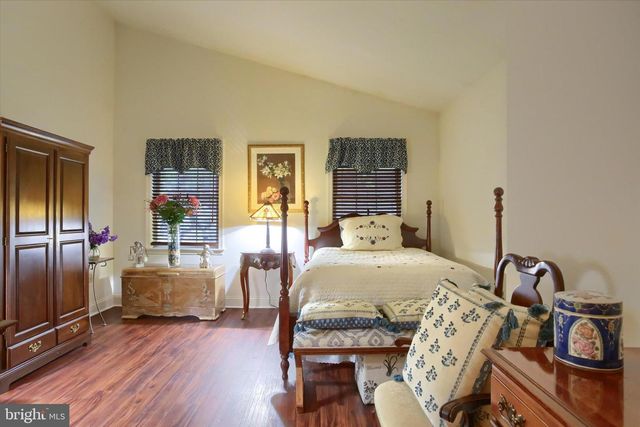 387 SCHAFFNER DR, Harrisburg, PA 17112