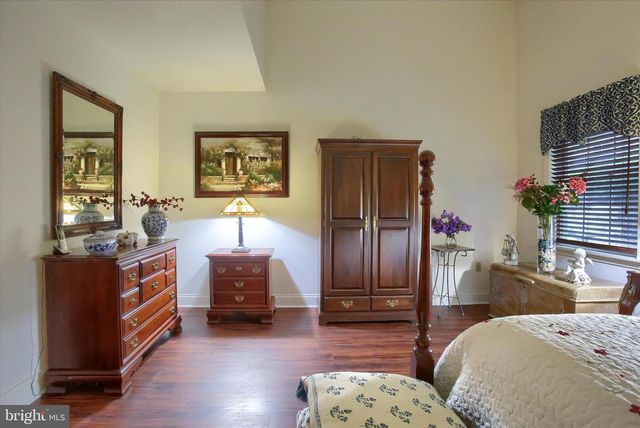 387 SCHAFFNER DR, Harrisburg, PA 17112