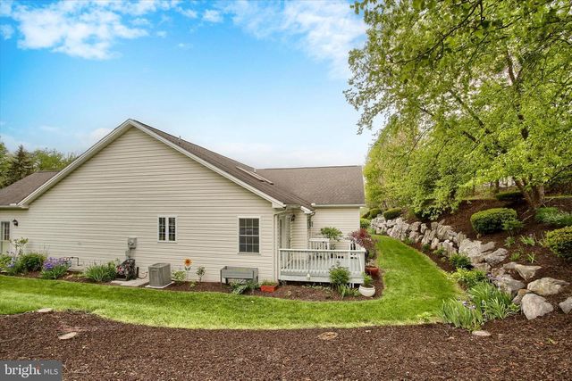 387 SCHAFFNER DR, Harrisburg, PA 17112