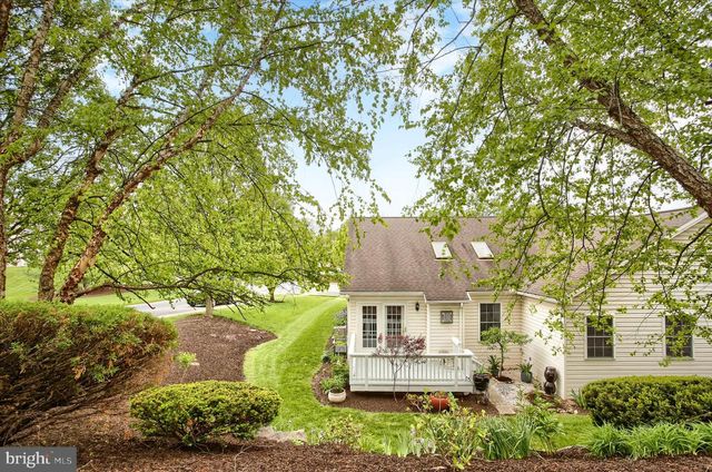 387 SCHAFFNER DR, Harrisburg, PA 17112