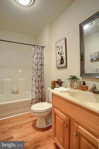 387 SCHAFFNER DR, Harrisburg, PA 17112