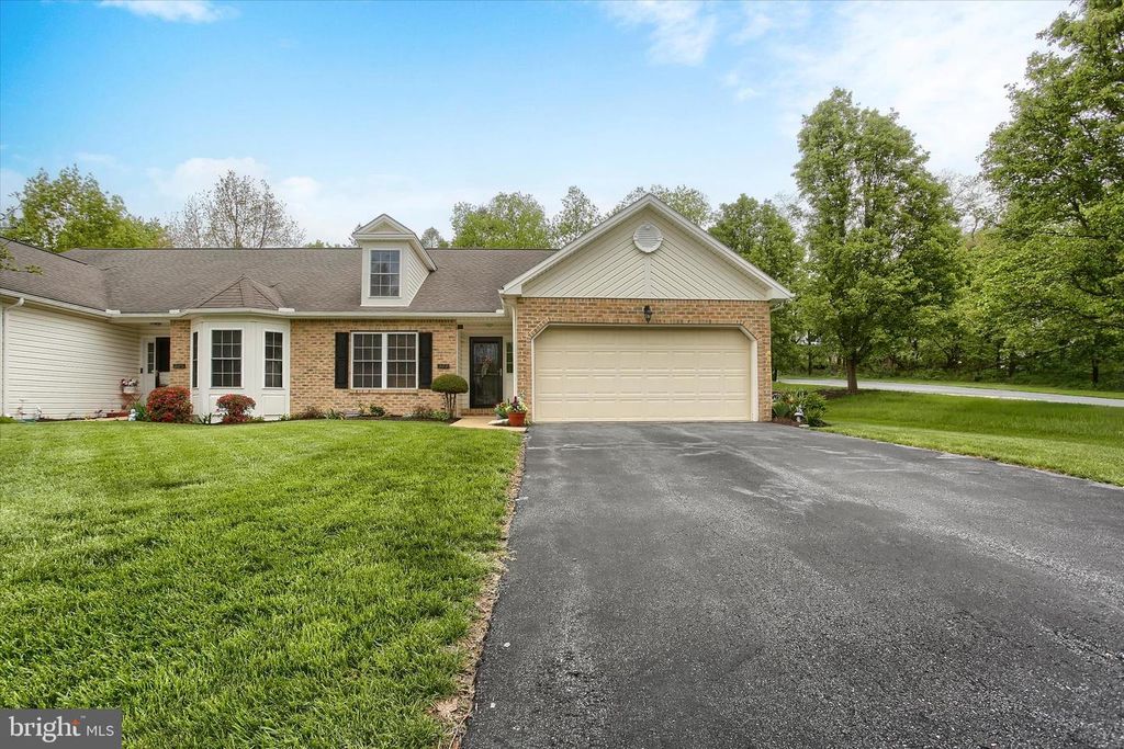 387 SCHAFFNER DR, Harrisburg, PA 17112