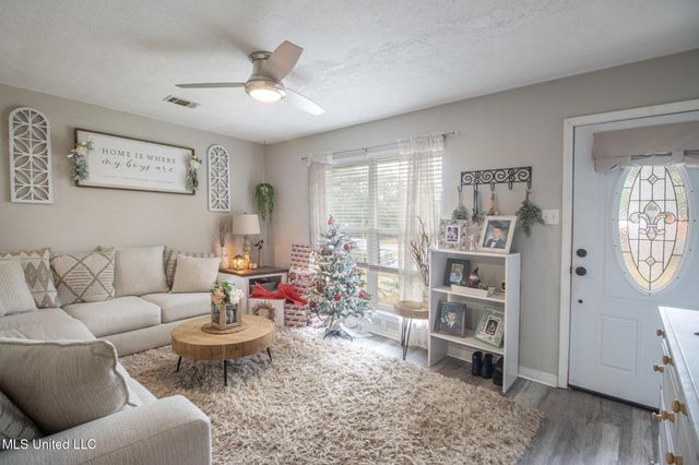 15616 Belmont Drive, Biloxi, MS 39532