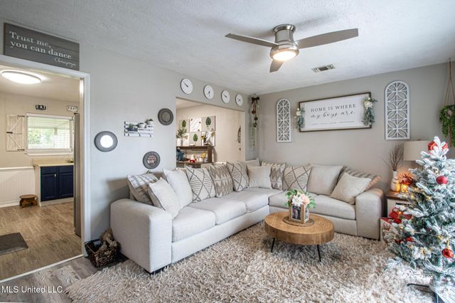 15616 Belmont Drive, Biloxi, MS 39532