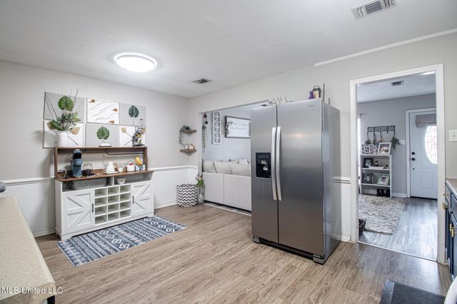 15616 Belmont Drive, Biloxi, MS 39532