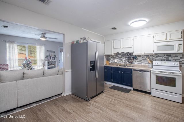 15616 Belmont Drive, Biloxi, MS 39532