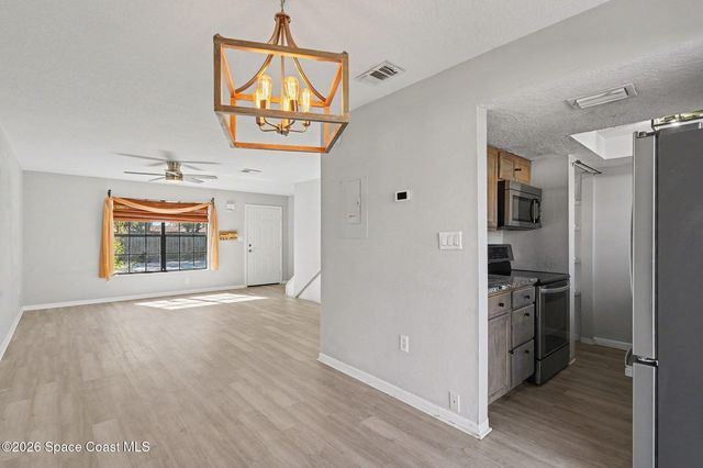 1300 Arlington Lane NE 123, Palm Bay, FL 32905