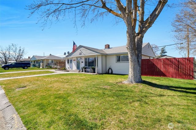 223 H Street NE, Ephrata, WA 98823