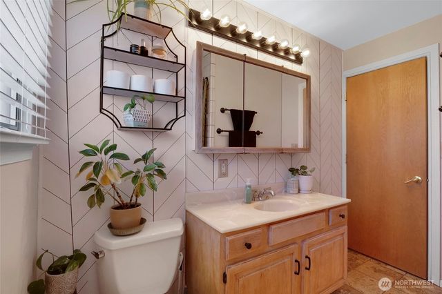 223 H Street NE, Ephrata, WA 98823