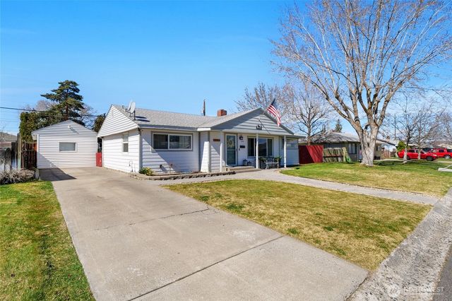 223 H Street NE, Ephrata, WA 98823