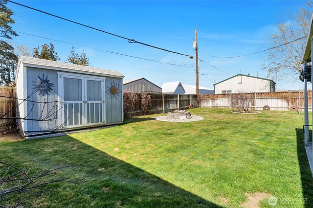 223 H Street NE, Ephrata, WA 98823