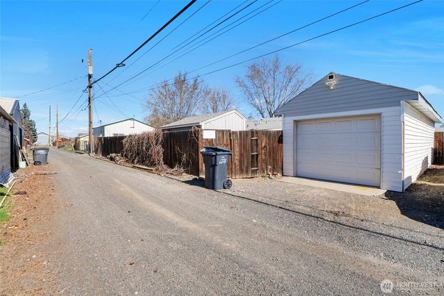 223 H Street NE, Ephrata, WA 98823