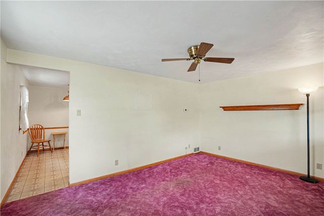215 Acme Ave, Harmar, PA 15024