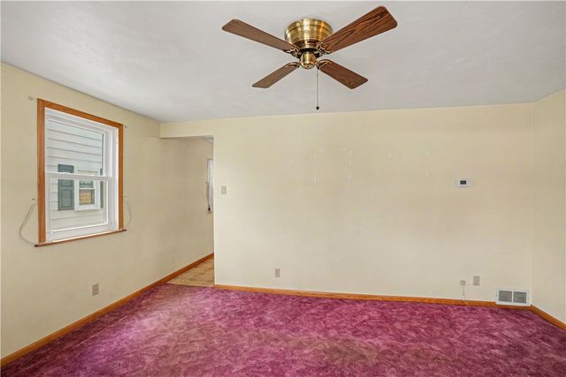 215 Acme Ave, Harmar, PA 15024