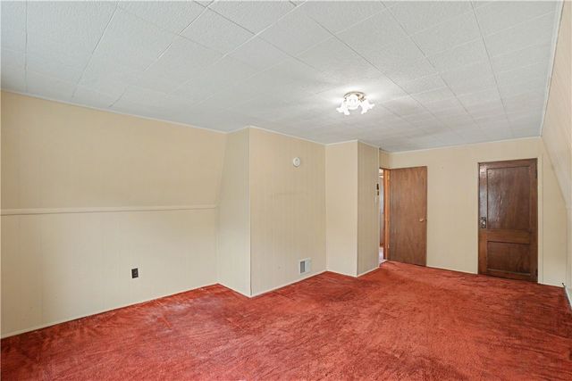 215 Acme Ave, Harmar, PA 15024