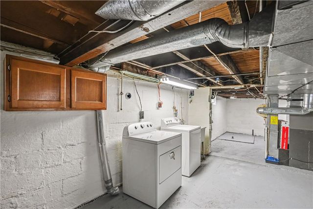 215 Acme Ave, Harmar, PA 15024