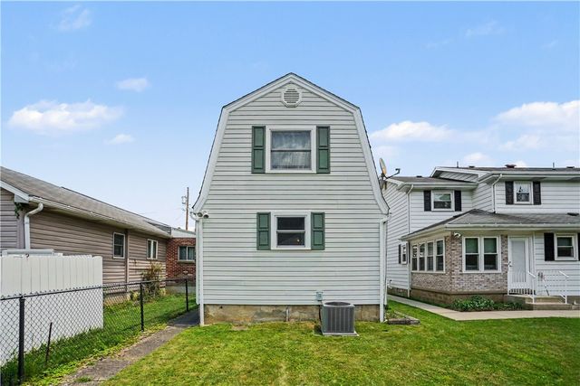215 Acme Ave, Harmar, PA 15024