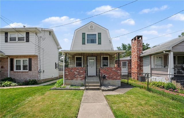215 Acme Ave, Harmar, PA 15024