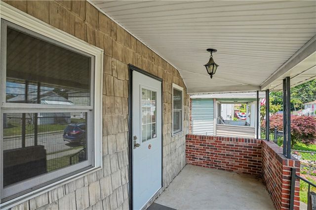 215 Acme Ave, Harmar, PA 15024