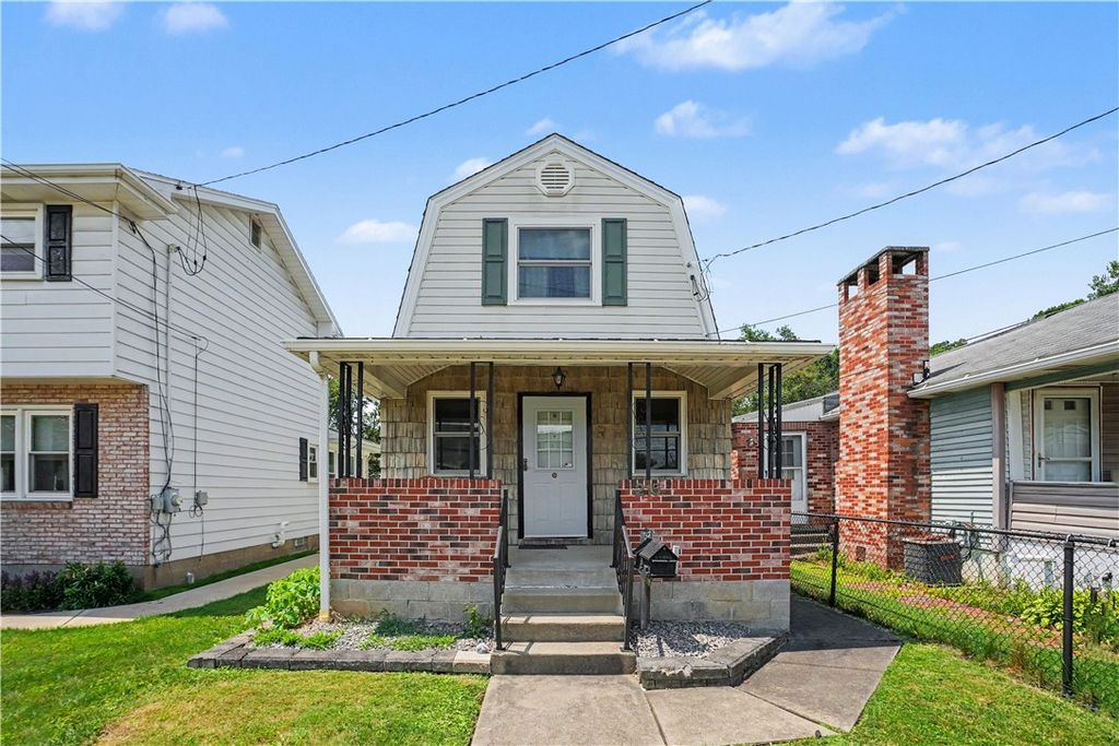 215 Acme Ave, Harmar, PA 15024