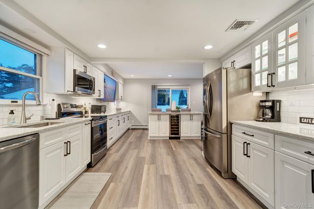 2550 Natta Boulevard, Bellmore, NY 11710