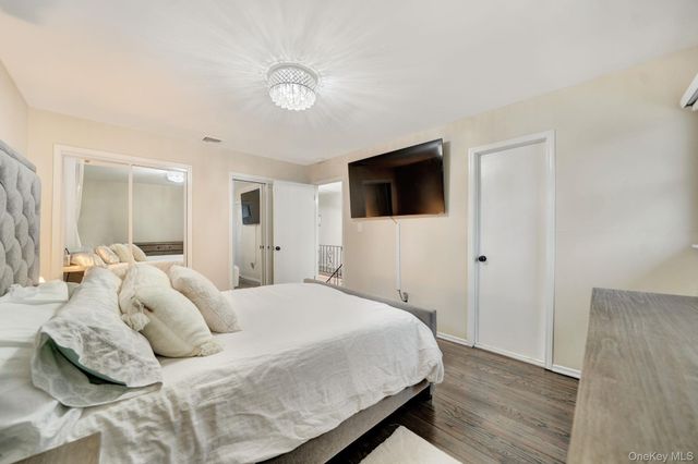 2550 Natta Boulevard, Bellmore, NY 11710