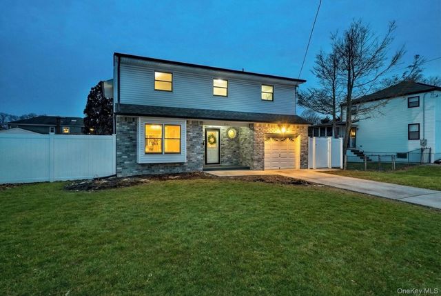 2550 Natta Boulevard, Bellmore, NY 11710