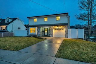 2550 Natta Boulevard, Bellmore, NY 11710