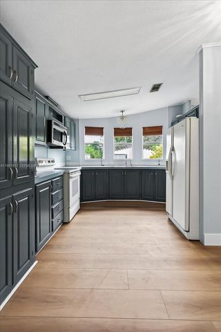 35250 SW 177th Ct, Homestead, FL 33034