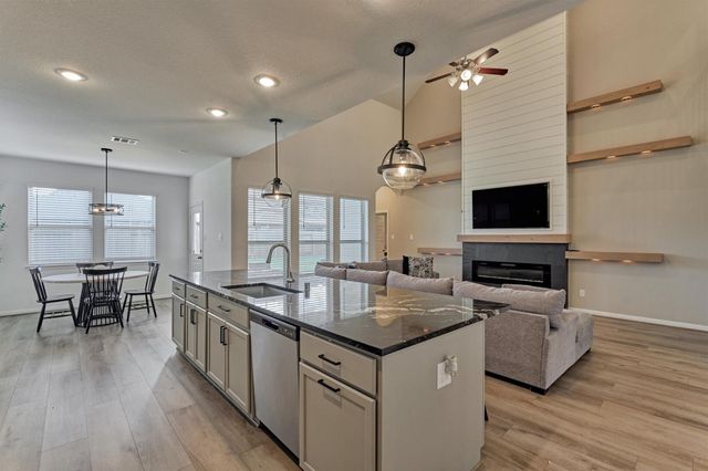 21433 Kings Guild Lane, Kingwood, TX 77339